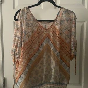 Cold shoulder flowy top with tank
